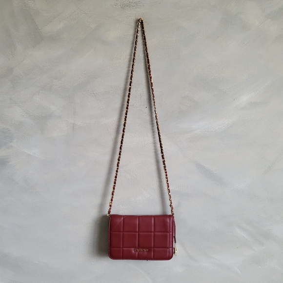 Bebe Chica Flap Crossbody Burgundy Gold Chain Strap Quilted Puffer Vegan Leather - Picture 3 of 13
